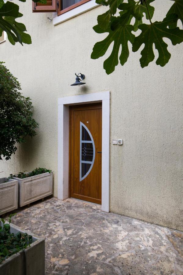 סופטאר Apartman Mediterraneo מראה חיצוני תמונה